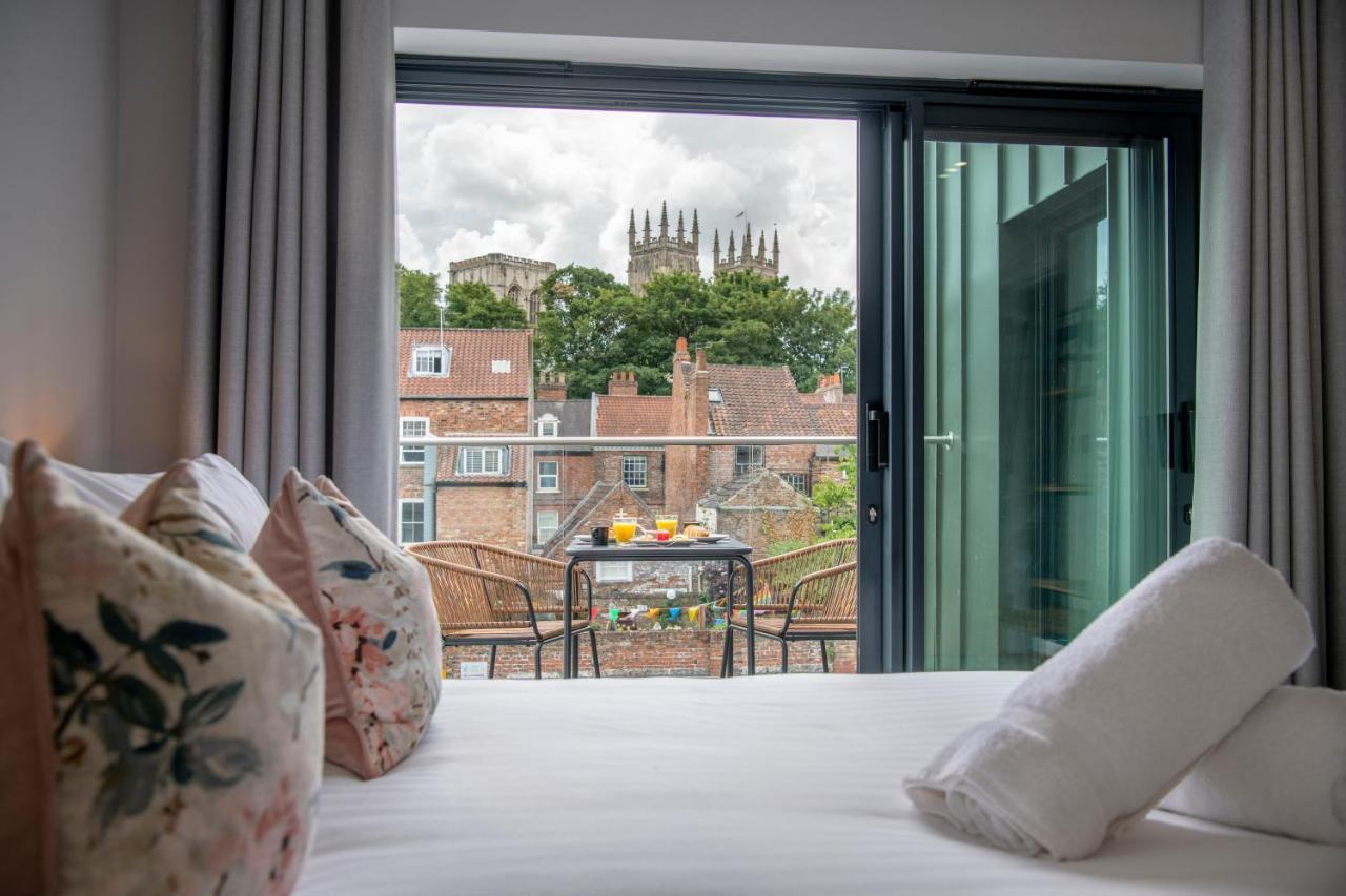 The Quadrant - The Garret Apartment York Bagian luar foto